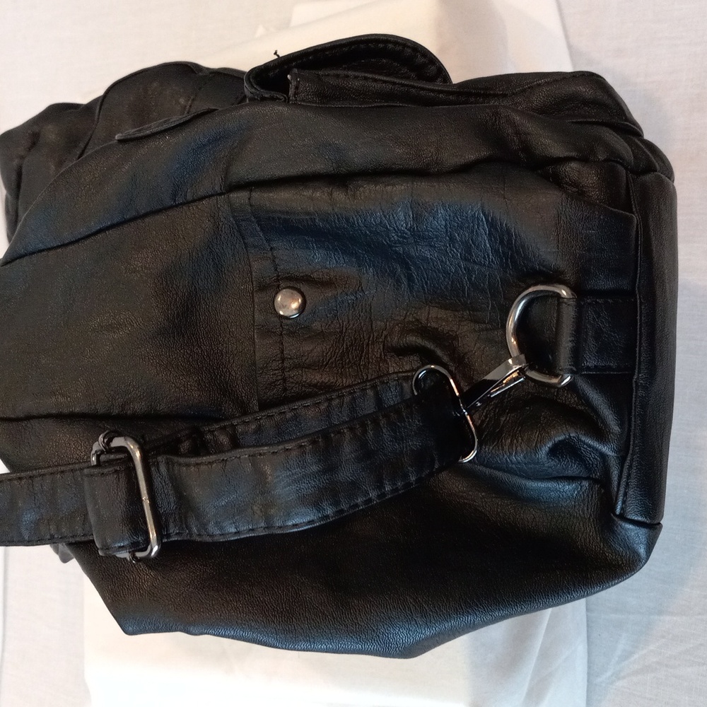 Hobo Backpack - Picture 7 of 16